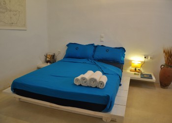 Double-Bedroom